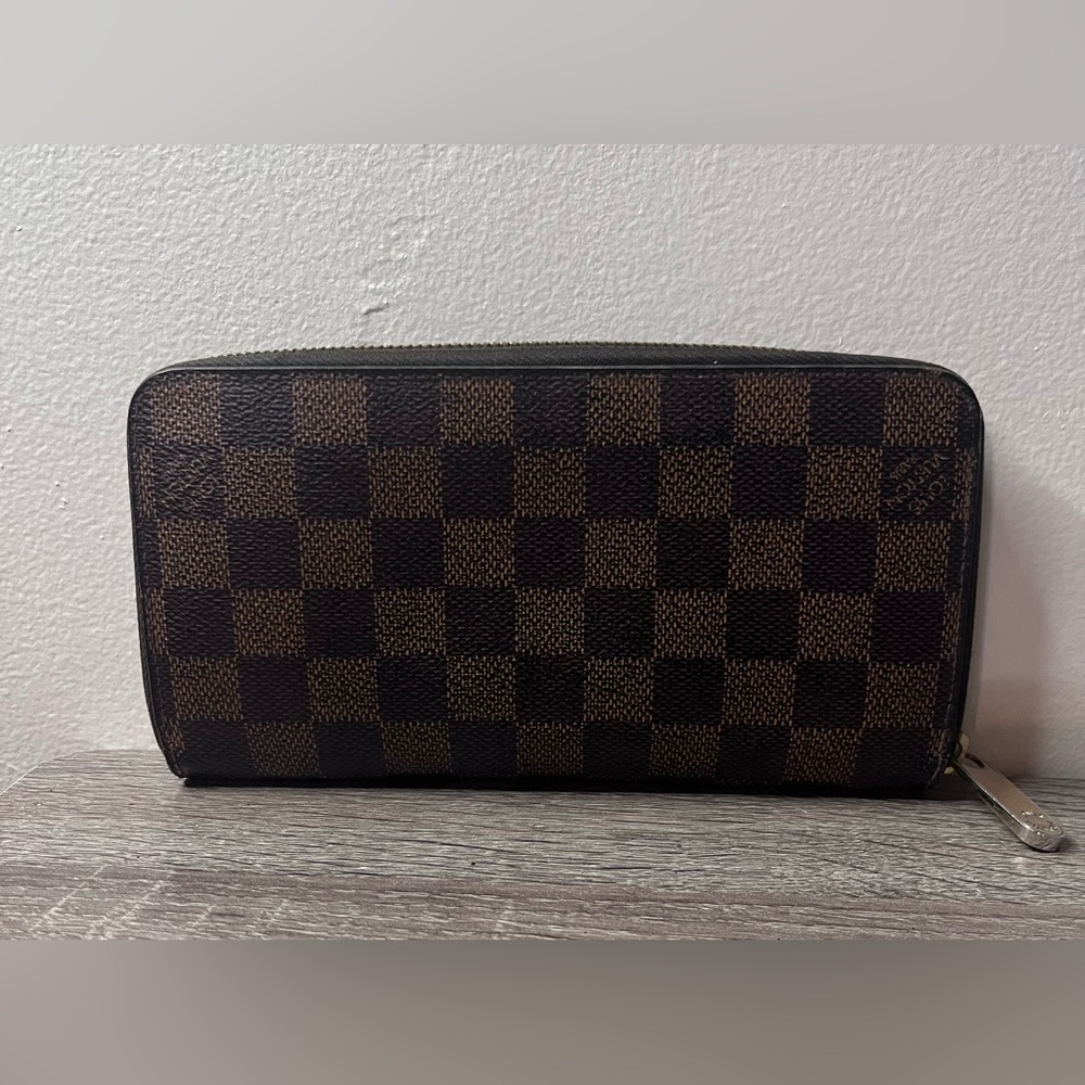 Louis Vuitton damier zippy long, wallet, purse, 8 cardholder